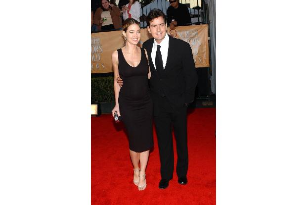Zu den berüchtigsten Bad Boys Hollywoods gehört unumstritten Charlie Sheen, die Damen rannten ihm scharenweise hinterher - u...