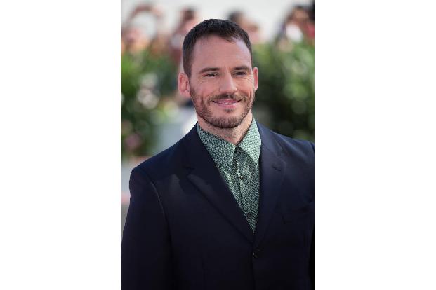 Sam Claflin verbringt seine Zeit zu Hause mit seinem geliebten Hund. 