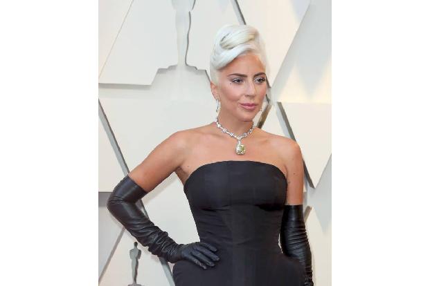 …verabreicht, die sich auf das Immunsystem auswirken. Lady Gaga geht lieber kein Risiko ein — auch ihren Mitmenschen zuliebe.