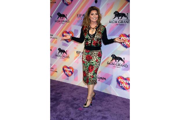 Shania Twain ist 54 und tobt noch immer voller Energie über die Bühnen der Welt - gern auch mal im knappen Outfit, genauso wie…