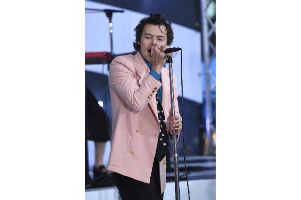 Ausgerechnet am Tag der Liebe erwischte es in diesem Jahr Harry Styles. Der ehemalige One-Direction-Sänger wurde am Valentin...