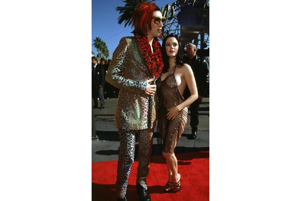 Rose McGowan war von 1997 bis 2001 mit Schockrocker Marilyn Manson zusammen. Die beiden waren sogar verlobt. Grund für die T...