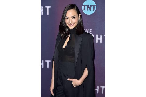 Gal Gadot wird nie wieder als Wonder Woman bekannt sein, sondern nur für ihr jetzt schon legendäres 'Imagine'-Video, das vir...