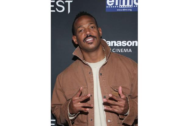 Sein Kollege Marlon Wayans drückte seine Sorge in einem Scherz aus. 