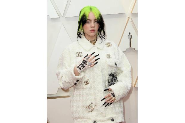 Billie Eilish macht sich für die zahlreiche Registrierung ihrer Fans als Wähler stark. Für die 'Just Vote'-Kampagne müssen T...