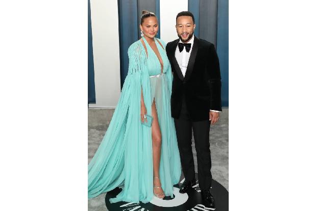 Am Donnerstag, den 26. November feierten die Amerikaner Thanksgiving. Chrissy Teigen und Ehemann John Legend gehörten natürl...