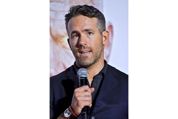 Ryan Reynolds hat es fast geschafft. Gemeinsam mit seinem Kollegen Rob McElhenney will der 'Deadpool'-Star den walisischen T...