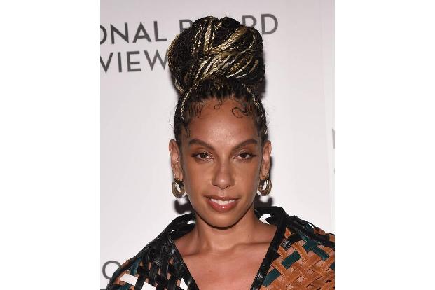 ...Melina Matsoukas. Die Regisseurin wurde für ihr Debüt 'Queen & Slim' ausgezeichnet, ist also ein Name, den man sich merke...