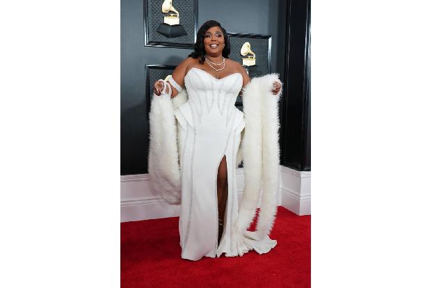 ...durfte Lizzo mit nach Hause nehmen. 'Truth Hurts' wurde als beste Solo-Pop-Performance ausgezeichnet, 'Jerome' als beste ...