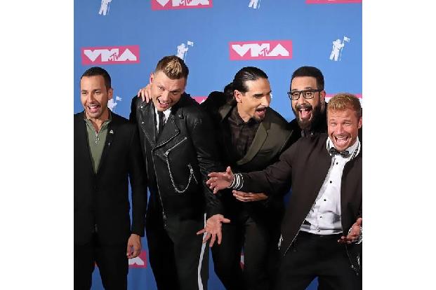 Die Backstreet Boys verklagten ihre Plattenfirma, weil sie Nick Carters Soloalbum und die Backstreet Boys vernachlässigten s...