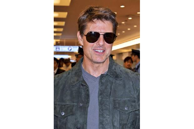 Tom Cruise hält seine Lizenz seit 1994. Es wäre wohl auch eine Enttäuschung, wenn Maverick seinen Hubschrauber nicht selbst ...