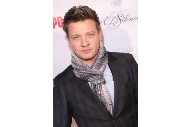 Jeremy Renner ist nicht nur Schauspieler, sondern auch Musiker. Weil er in Zeiten der Selbst-Isolation nicht vor der Kamera ...