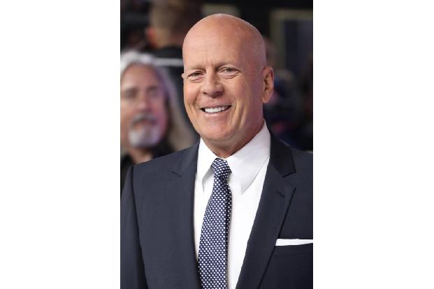 ...Bruce Willis. Und wie lebt es sich mit dem Ex in der Quarantäne? Anscheinend ganz okay, denn auf Social Media tauchte nun...