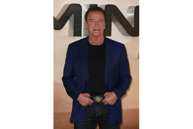 Damit er ab und an an die frische Luft kommt, hat Arnold Schwarzenegger das Fahrradfahren entdeckt — und sogar Spaß daran ge...