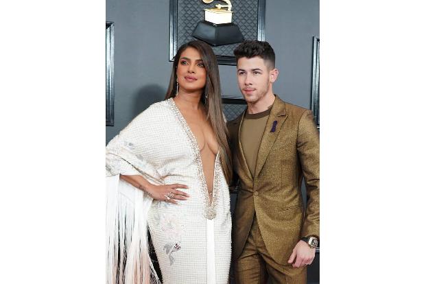 …selbst Teil eines Power-Couples, denn sie heiratete den Musiker Nick Jonas von den Jonas Brothers.
