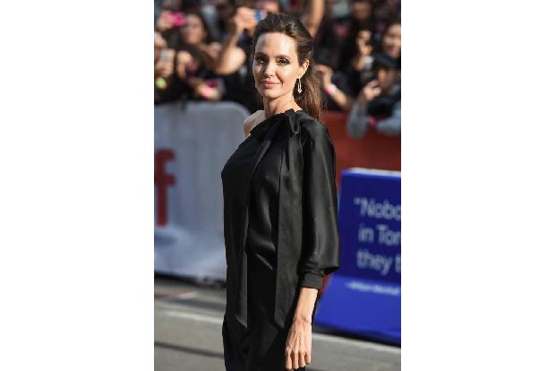 Der Schlüssel liege darin, so Angelina, ruhig und positiv zu bleiben. Kinder wären gar nicht darauf aus, dass ihre Eltern pe...
