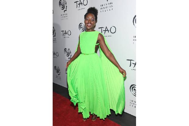 …Chris Pratt, Natalie Portman, Lupita Nyong'o (Foto), Reese Witherspoon und viele mehr. Dem Instagram Account folgen mittler...