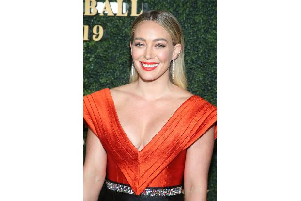 Auch Hillary Duff gehört zu den Neulingen im Beauty-Business. Die Schauspielerin tat sich mit Nudestix zusammen und brachte ...