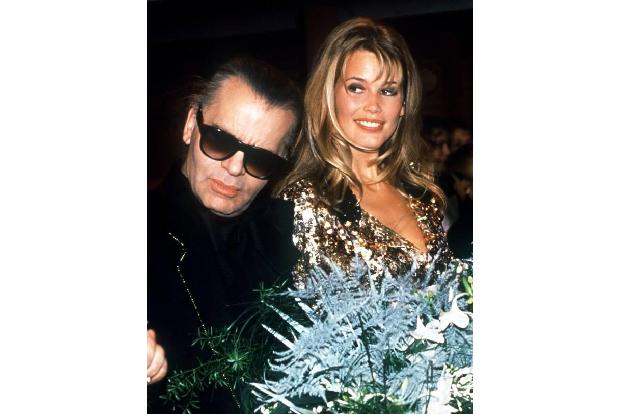 Sie gehörte zu den ersten großen Laufsteg-Stars überhaupt: Als Claudia Schiffer 1987 in einer Diskothek entdeckt wurde, war ...