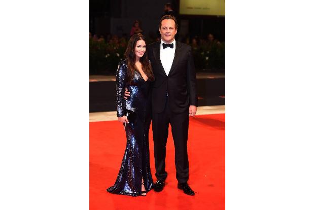 ...Vince Vaughn hielt am Valentinstag 2009 um die Hand seiner Freundin Kyla Weber an - mit einem Verlobungsring mit einem Vi...