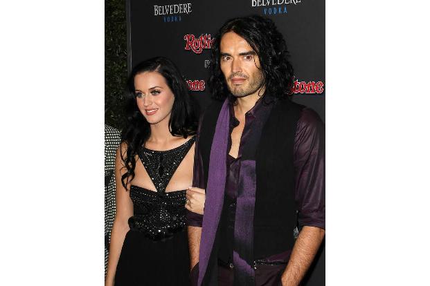 ...kurzen Ehe von Katy Perry und Russell Brand schenkte die Musikerin ihrem Mann einen eigens für ihn angefertigten, lilafar...