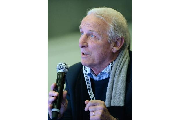 …U in Struuuuuunz wurde quasi zum Schimpfwort (die Ähnlichkeit mit einem italienischen Kraftausdruck mag geholfen haben). Er...