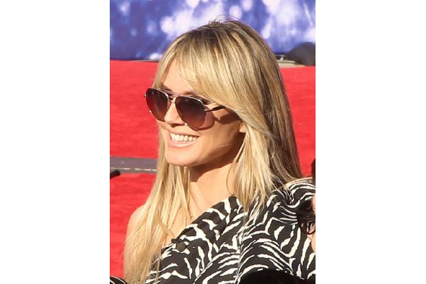 Aktuell hat Heidi Klum eine neue Sportswear-Kollektion auf den Markt geworfen. In Zusammenarbeit mit Amazon Fashion entwarf ...