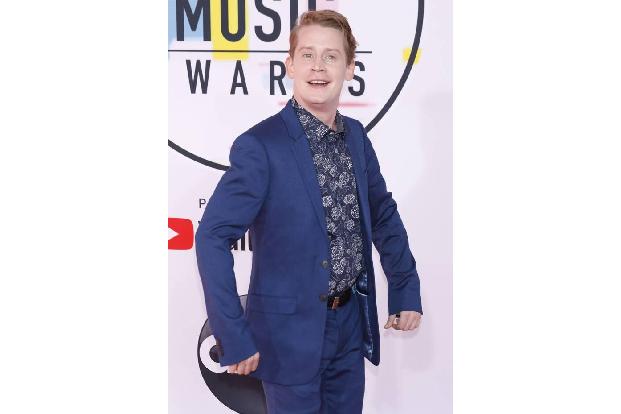 Macaulay Culkin, der durch seine Titelrolle in 'Kevin - Allein zu Haus' weltberühmt wurde, lernte seine Freundin, die Schaus...