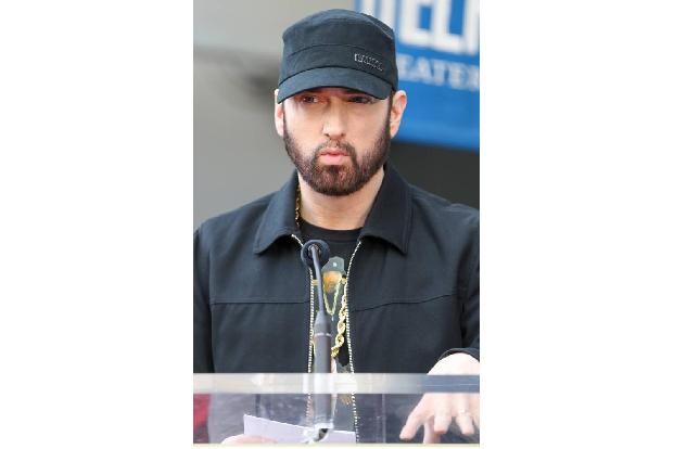 2010 rechtfertigte sich Eminem dafür, noch immer keinen Computer bedienen zu können: 