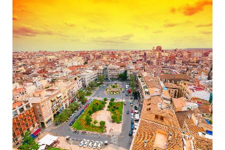 VALENCIA: Die Stadt an der Ostküste Spaniens ist eigentlich das ganze Jahr über eine Reise wert. In den Herbstmonaten sind d...