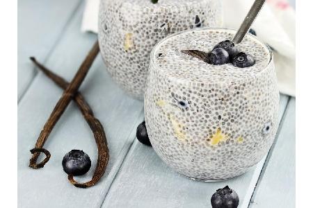 Chia-Samen haben einen hohen Protein-Gehalt und sind eine hervorragende Calcium- und Eisenquelle. Einfach 3 EL Chia-Samen in...