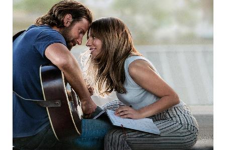 Mit Spannung wird zudem Bradley Coopers Regie-Debüt 