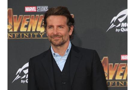 Bradley Cooper (43) denkt, dass es seinen Fans schwerfallen könnte, alles über sein wahres Ich zu vergessen, wenn sie sich e...