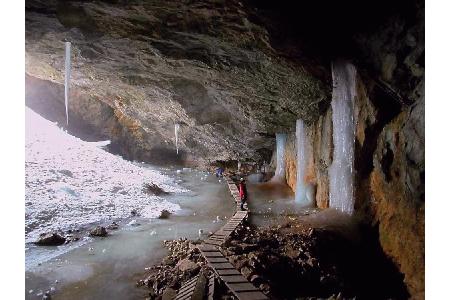 Bayern: In den Berchtesgadener Alpen hat sich über Jahrtausende hinweg eine ganz eigene Welt aus Wasser, Eis und Felsen gefo...
