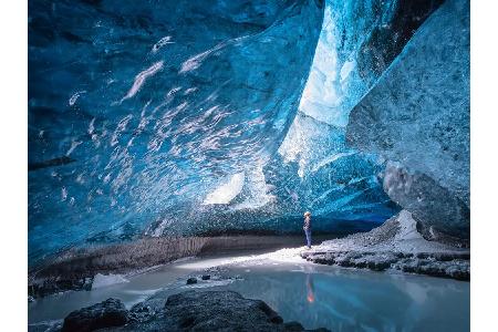 Im Herzen des Gebiets liegt der gleichnamige Gletscher, der sogar der größte seiner Art in Europa ist. Das Eis ist hier stel...