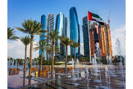 Die Hauptstadt der Vereinigten Arabischen Emirate, Abu Dhabi (max. elf Sonnenstunden), wird immer beliebter. Wie Dubai hat s...