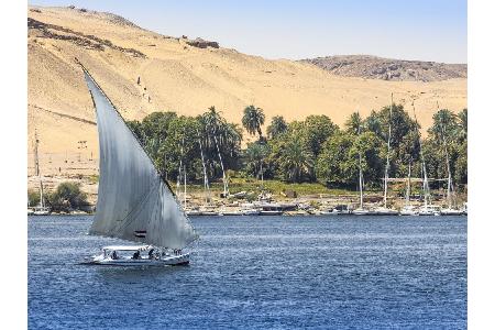 13 maximale Sonnenstunden gibt es in Assuan in Ägypten. Die lebendige Marktstadt liegt in einer der trockensten Regionen der...
