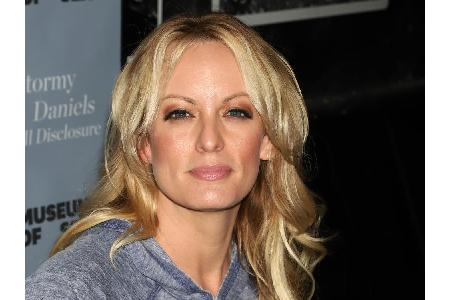 Im September erscheint Stormy Daniels' Enthüllungsbuch. Der Porno-Star packt darin über seine vermeintliche Affäre mit US-Pr...