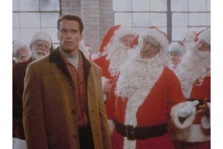 Weihnachten steht vor der Tür! Höchste Zeit, Arnold Schwarzenegger bei seiner Suche nach einer Action-Figur für seinen Sohn ...