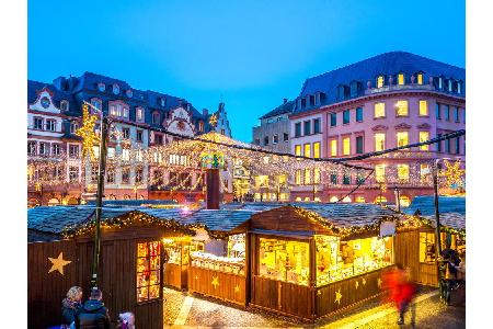 Platz 8: Historischer Weihnachtsmarkt auf dem Domplatz, Mainz (29.11. - 23.12.2018). Der Liebfrauenplatz verwandelt sich Jah...