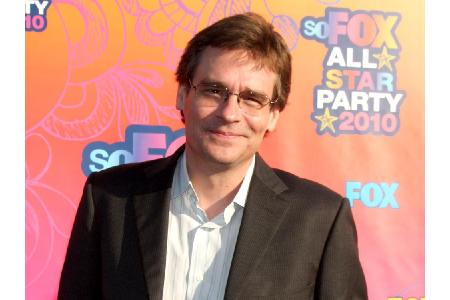 Den kennen Sie? Ja, er spielte lange Jahre Dr. Wilson in der Serie 