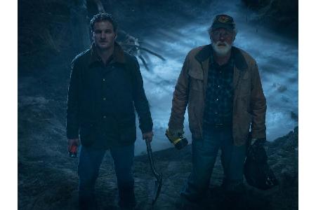 Dr. Louis Creed (Jason Clarke, l.), seine Frau Rachel (Amy Seimetz) und ihre beiden Kinder Gage und Ellie entfliehen der Gro...