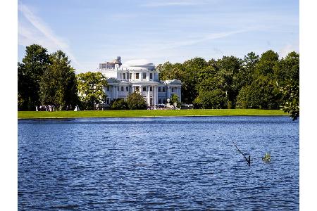 Der Legende nach bekam das Naturidyll Yelagin Insel - 