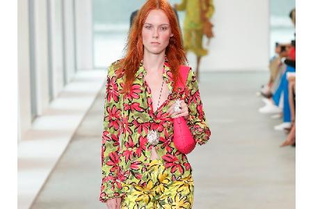 Blumenmuster mit Zebra-Print? Der Muster-Mix muss nicht jedem gefallen, ist aber absolut angesagt.