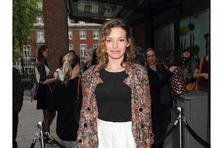 Perdita Weeks musste das Angebot für die Rolle der Roslin Frey ablehnen, weil sie bereits für andere Dreharbeiten zugesagt h...