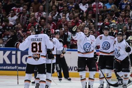 DEL-Halbfinale: Wolfsburg holt sich drei Matchbälle