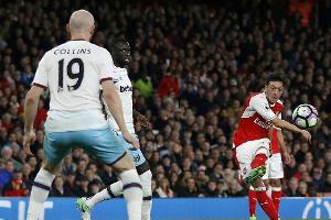 Özil trifft beim Arsenal-Jubiläum - Rückschlag für Klopp und Liverpool