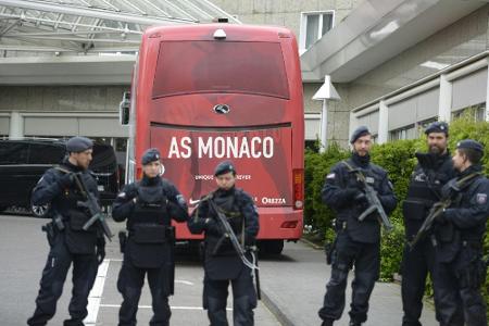 Künftiger FIFA-Sicherheitschef Spahn verteidigt Ansetzung des Dortmund-Spiels