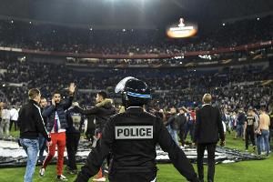 Nach Ausschreitungen: Präsident von Olympique Lyon fordert Rückspiel ohne Zuschauer