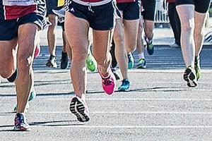 Halbmarathon: Jepkosgei erste Frau unter 65 Minuten